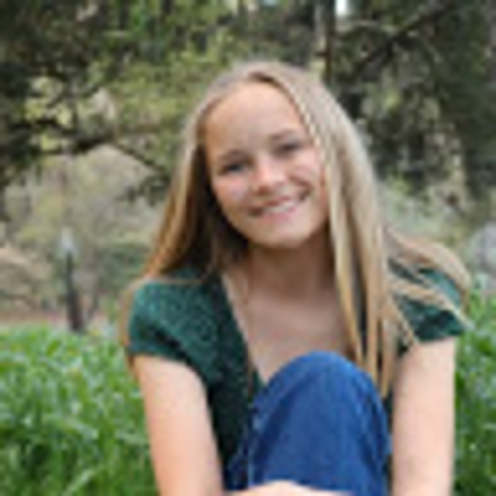 Meet your Posher, Chloe